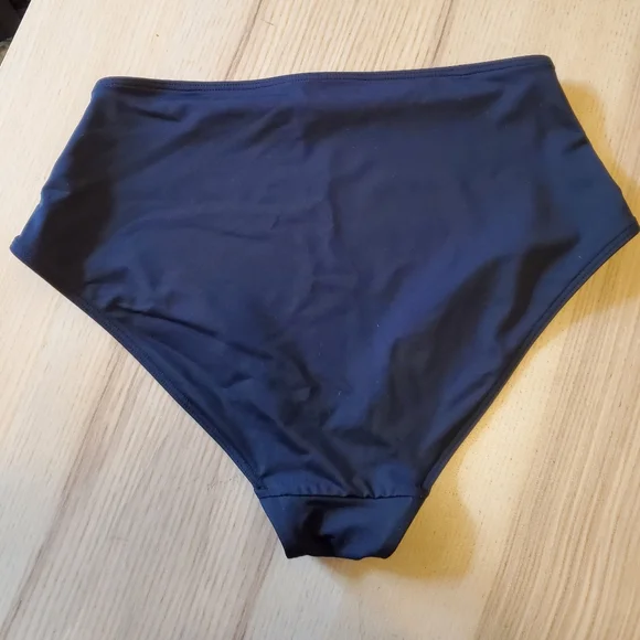 *SOLD* NWOT Everlane The Bikini Bottom in Black, sz S - Picture 5 of 6